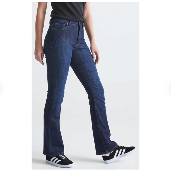 DUER Women's High Rise Boot Cut Denim Pant in Medium Stone. 27" x 32" - Picture 3 of 5